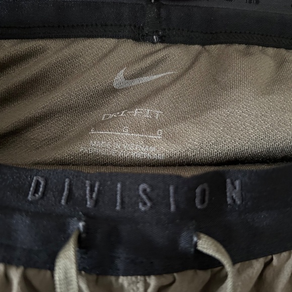 Nike Women’s Running Shorts - Picture 7 of 7